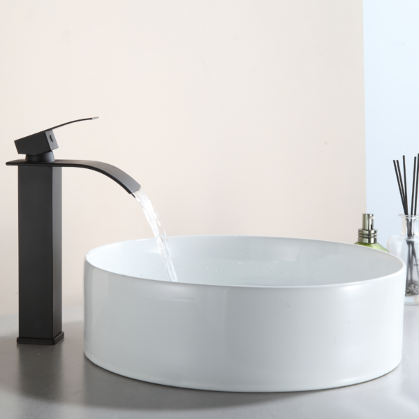 Torneira De Água Fria Cascata Média Para Banheiro - Imagem 4